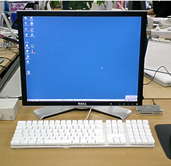 新規液晶ディスプレイ