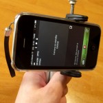 激しいアクションには向きません。iPhone落下注意